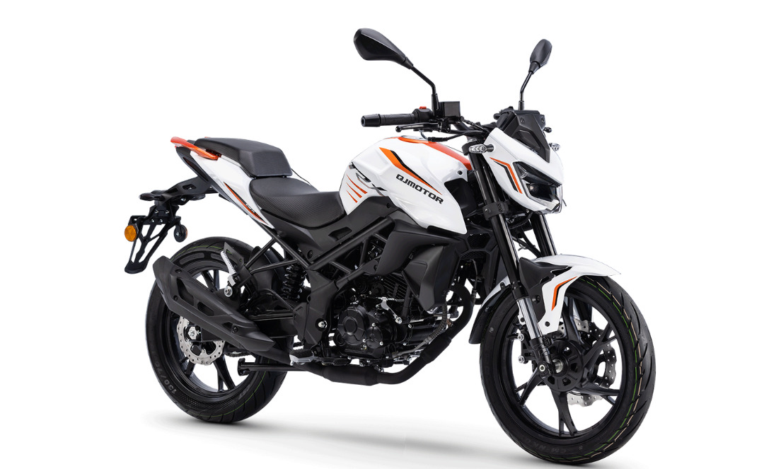 QJ TRX 125 — The Doctor Motos Barcelona — foto 3