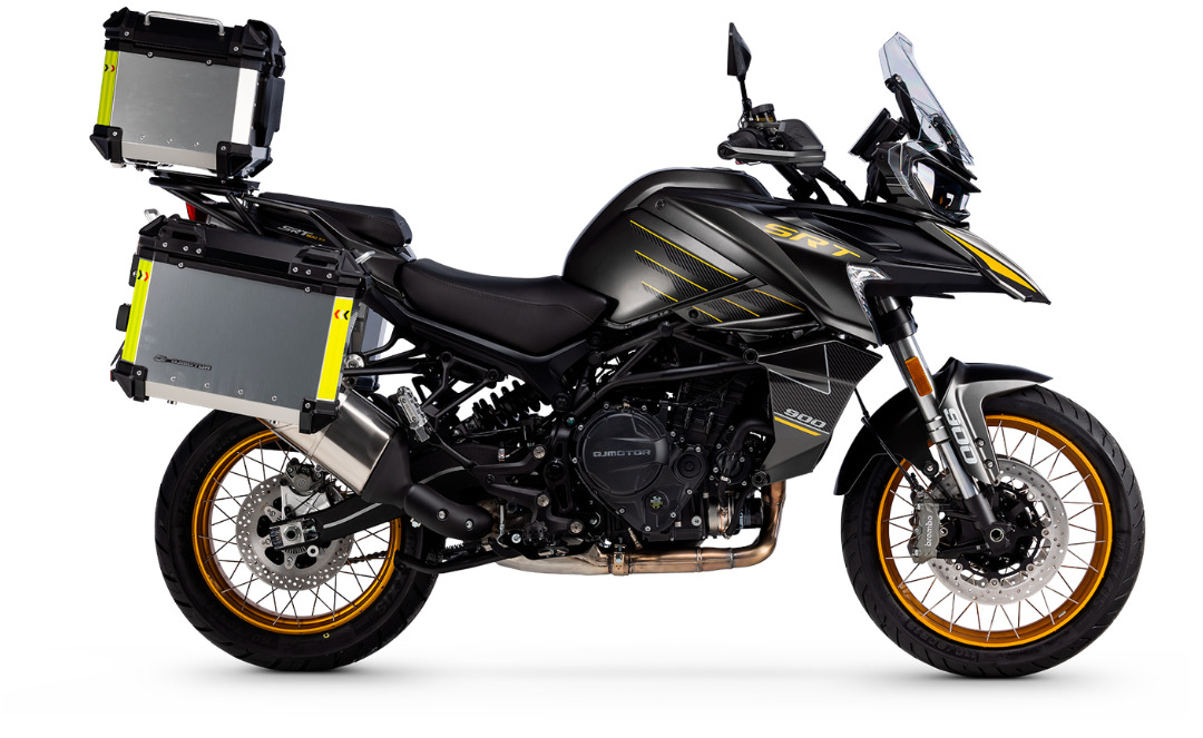QJ SRT 900SX — The Doctor Motos Barcelona — foto 2