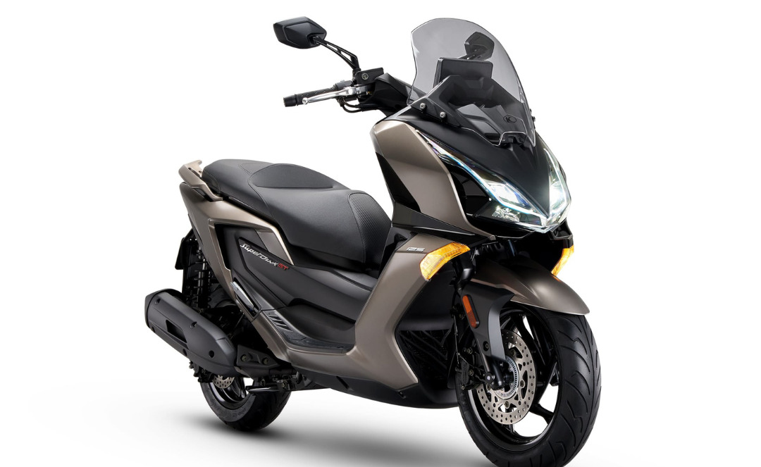 Kymco Super Dink GT 350 — The Doctor Motos Barcelona — foto 1