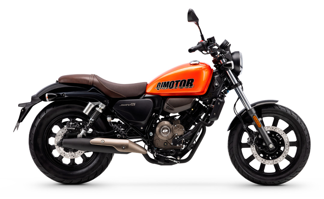 QJ SRV 125 — The Doctor Motos Barcelona — foto 1