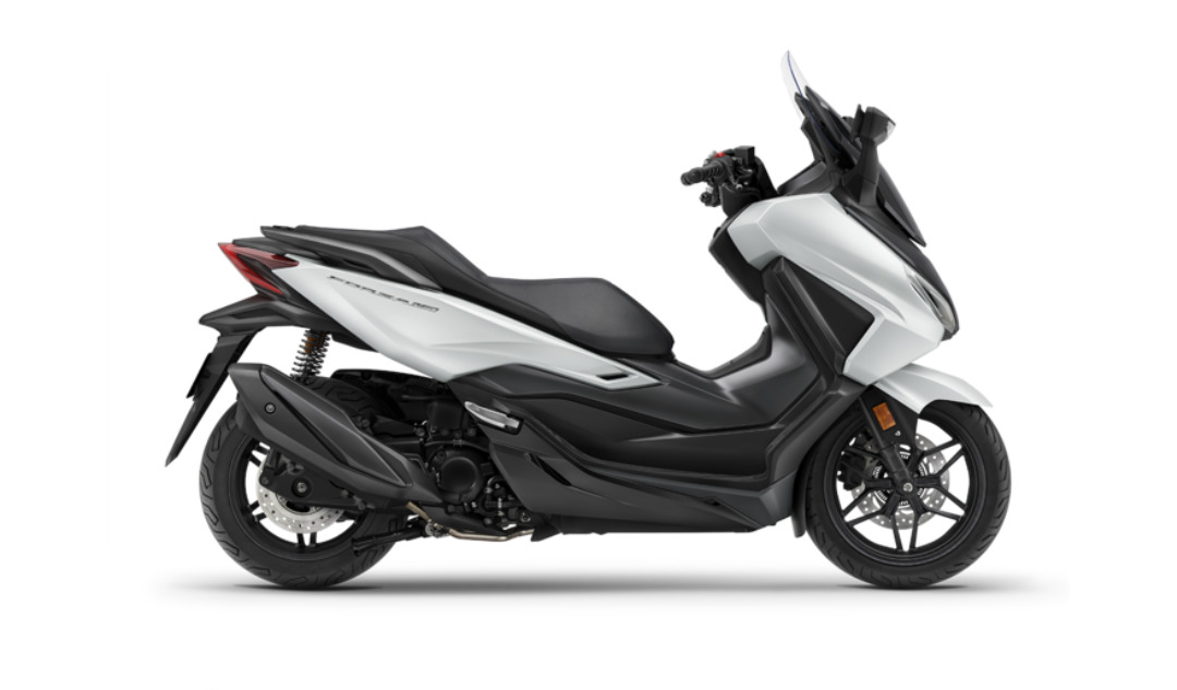 Honda Forza 350 — The Doctor Motos Barcelona — foto 1