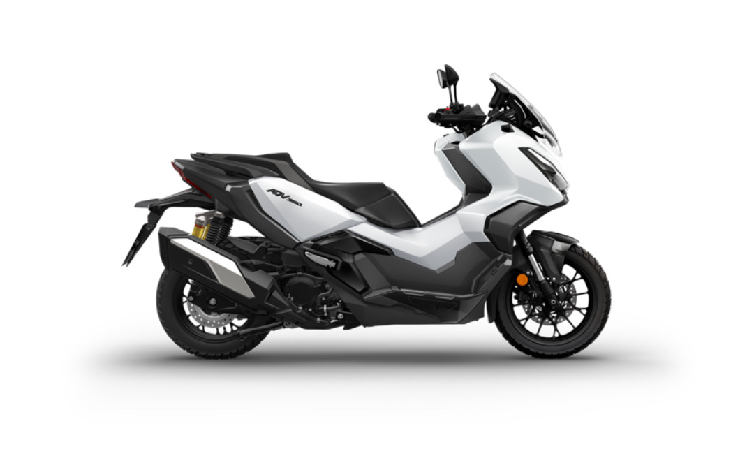 Honda ADV 350 — The Doctor Motos Barcelona — foto 2