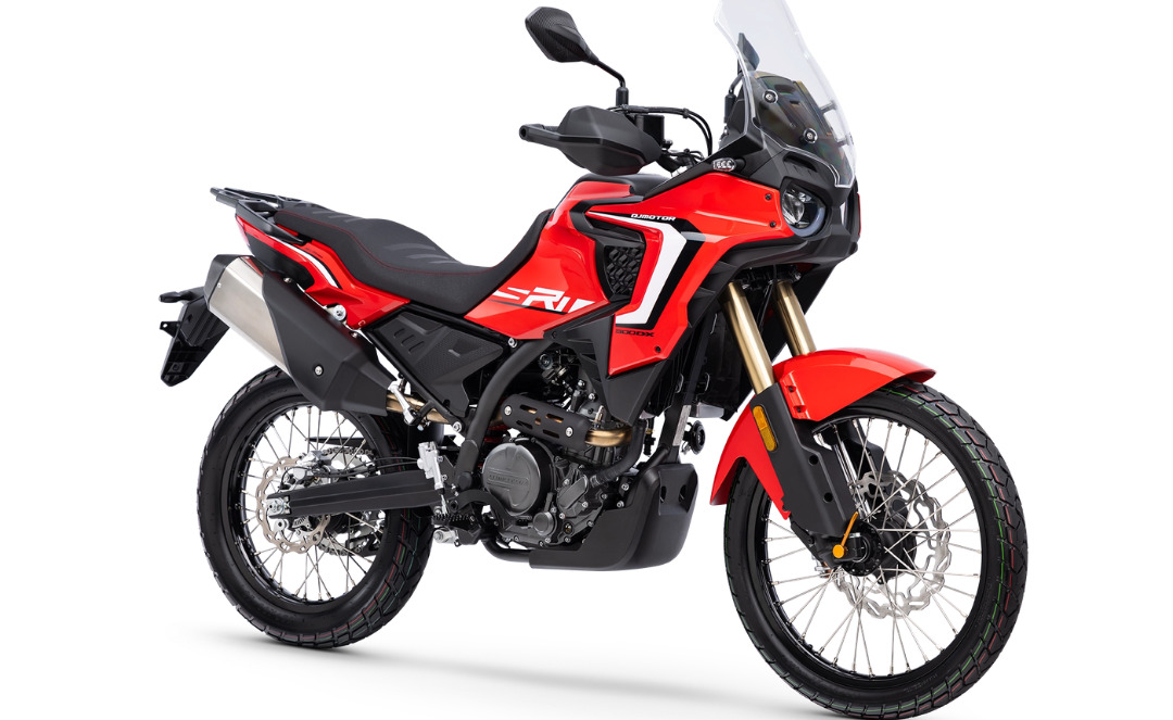 QJ SRT 300DX — The Doctor Motos Barcelona — foto 1