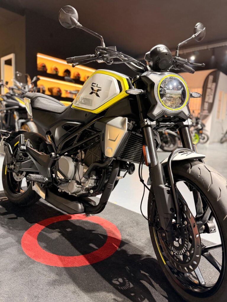 CF Moto 300 CLX